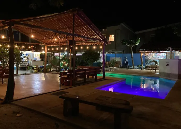 Tamahostel & Glamping Tamarindo